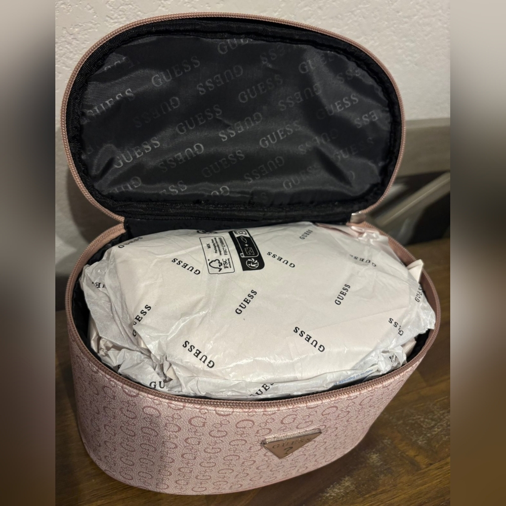 GUESS - Junction Travel Bag NEW! - Picture 4 of 17